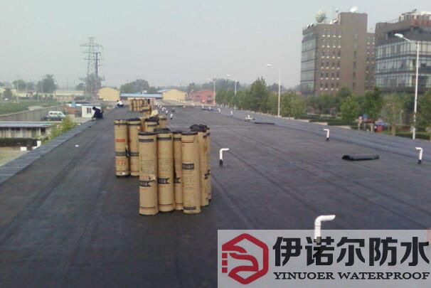 姑蘇蘇州廠房防水堵漏公司講述屋面滲漏的原因